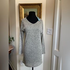 Long-sleeved, Medium-Ribbed, Greenish-Grey Shirt